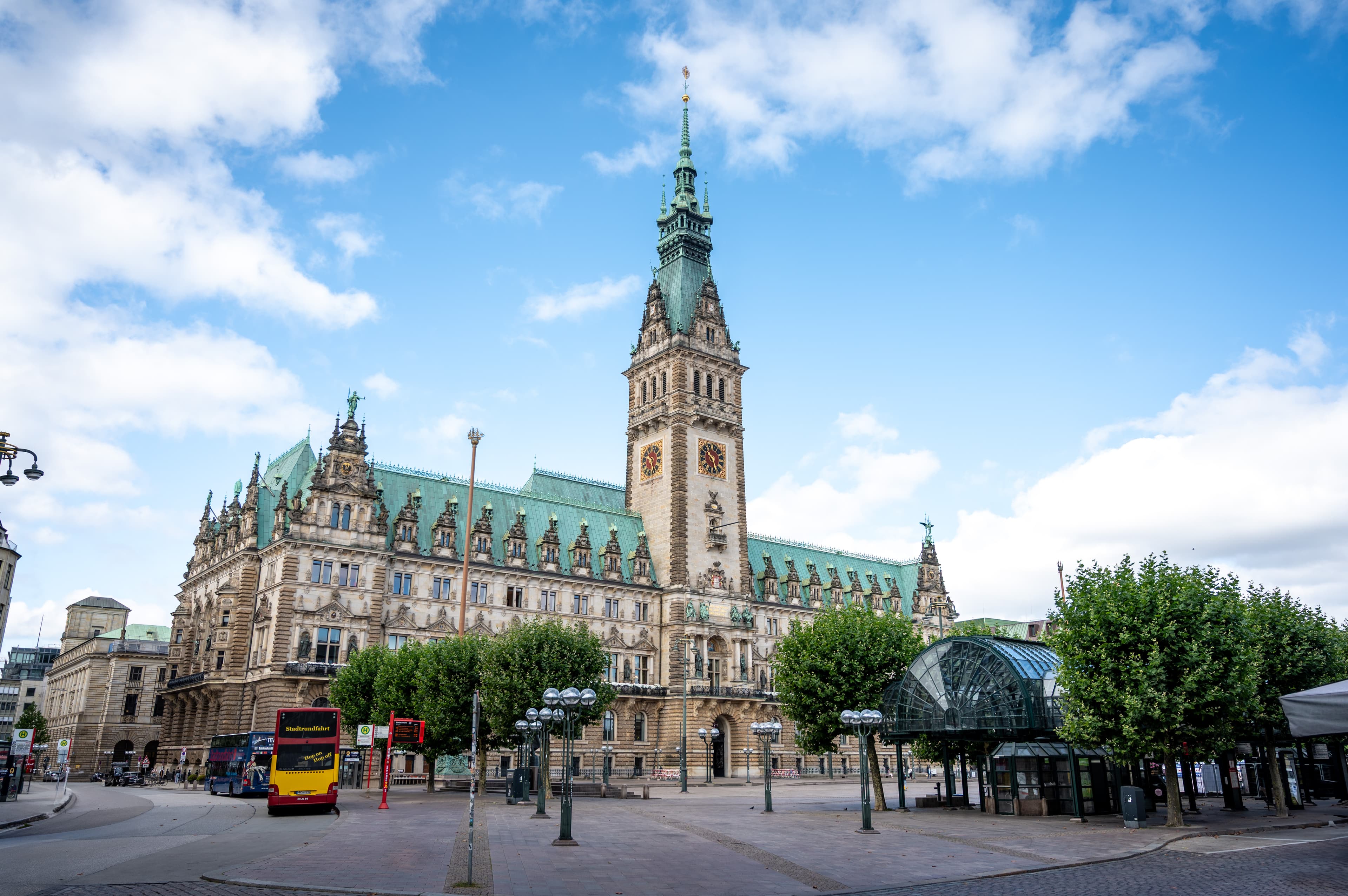 Hamburg Rathaus and Rathausmarkt